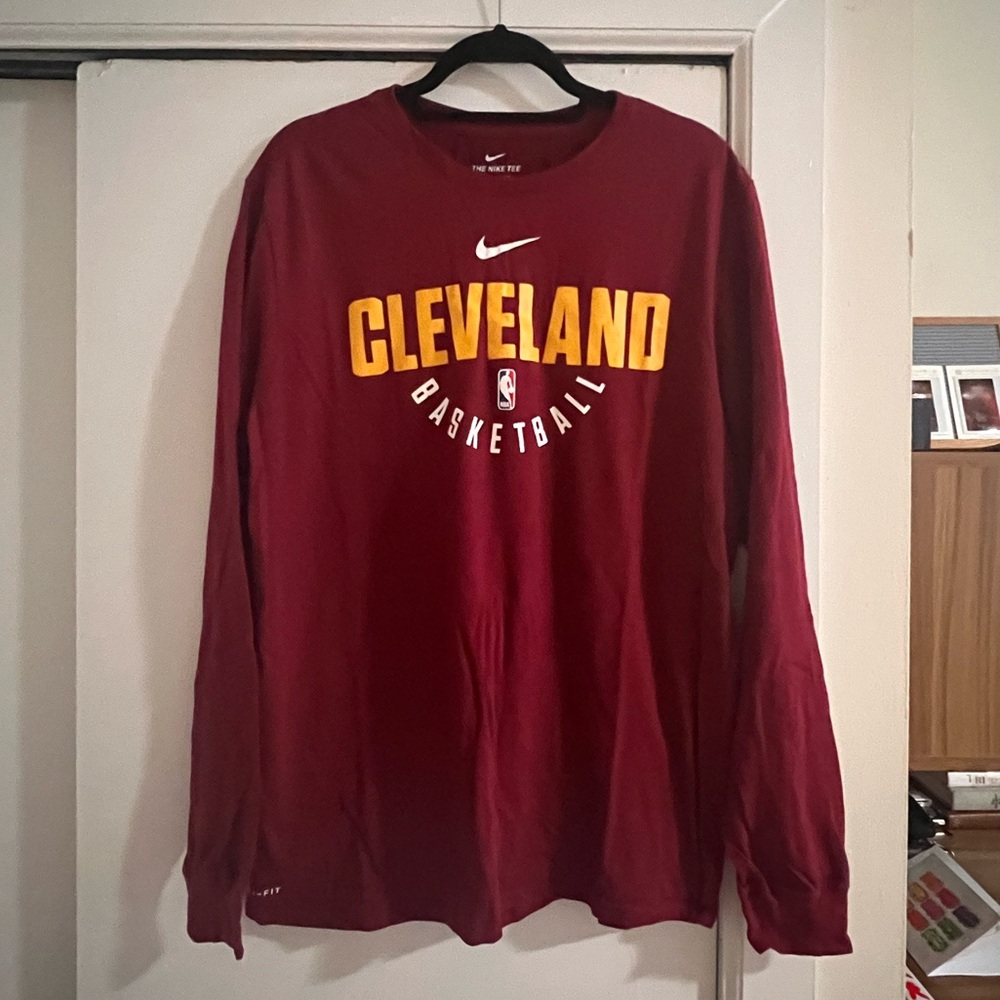 Cleveland Cavaliers Nike Long Sleeve T shirt